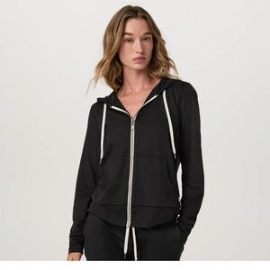 Vuori Women's Black zip up jacket